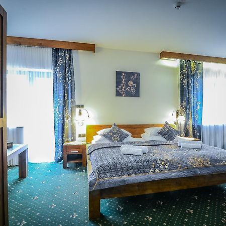 Hotel Friuli Harrachov Exteriör bild