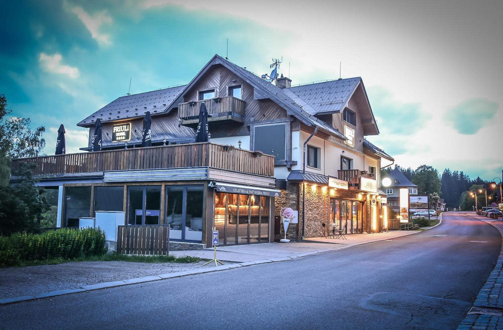 Hotel Friuli Harrachov Exteriör bild